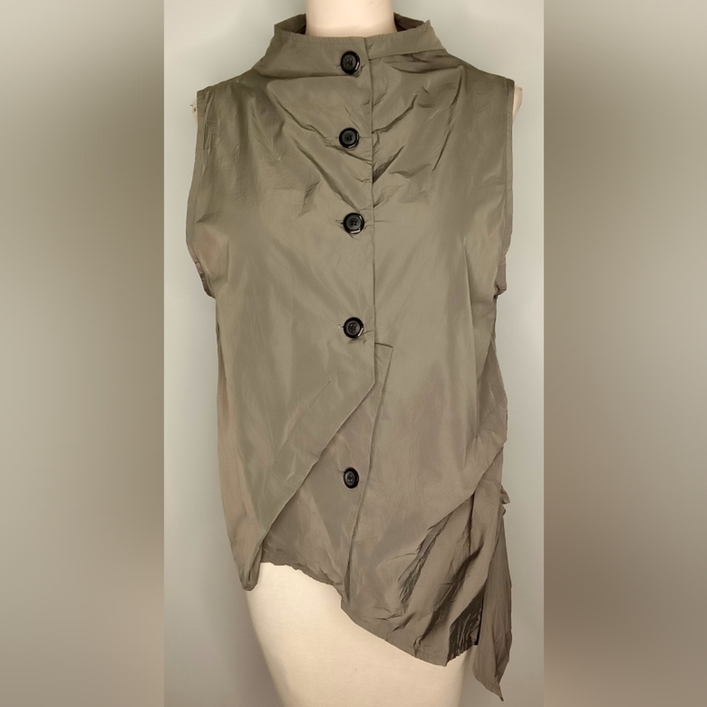 Sun Kim Crumpled Fabric Top.